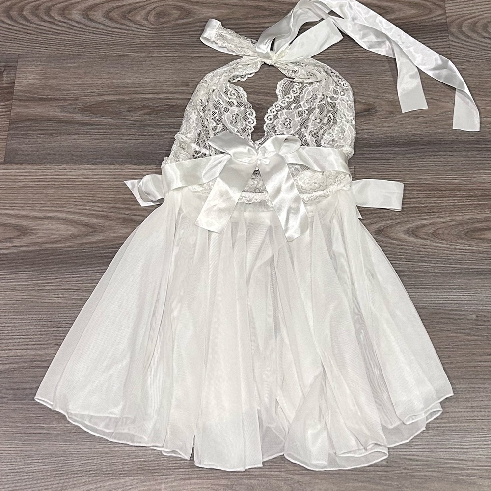 4for$30 Lingerie Sale! Details below!Cream Sleeveless Halter Babydoll Chemise